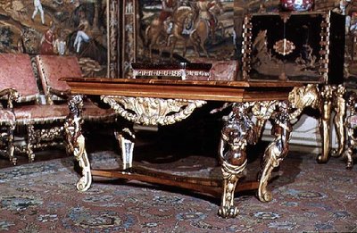 Tavolo con gambe finemente intagliate, c.1675 da English School
